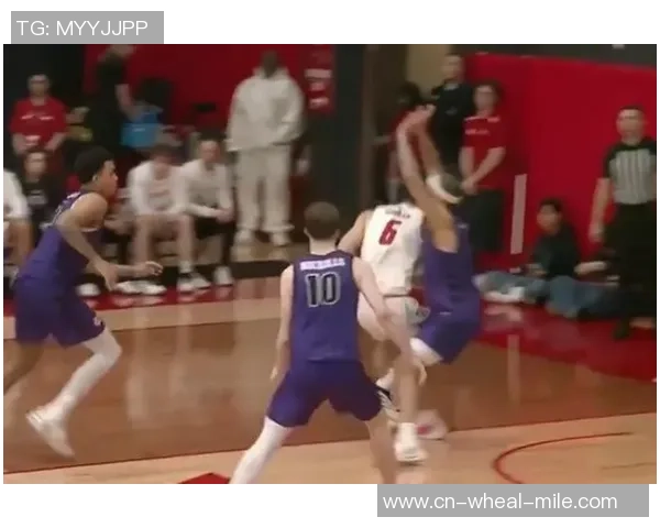 淡厚然NCAA功率拉满！8分钟4中3得到6分，篮板与犯规却成费事！